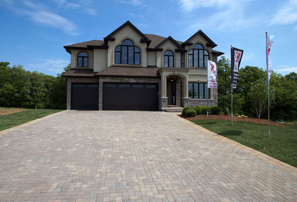 Zeina Homes located at Hamilton, Ontario