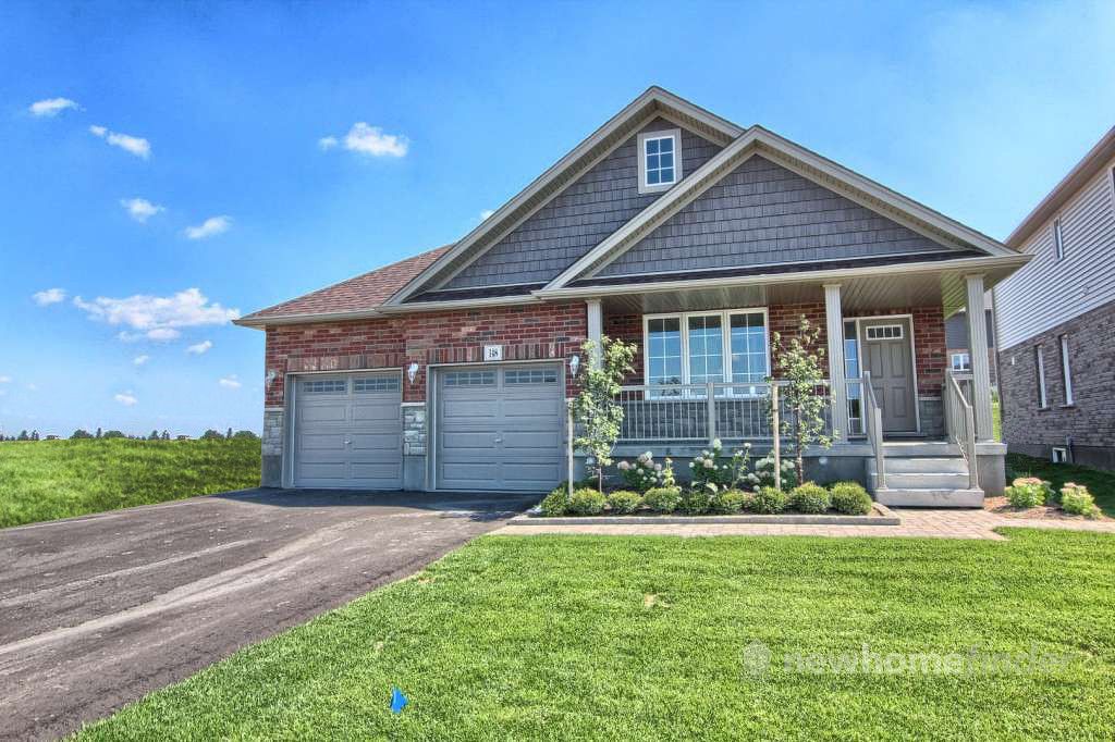 New homes at Plattsville Estates development by Claysam Homes in Plattsville, Ontario