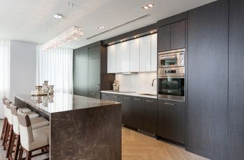 Kitchen with marble island