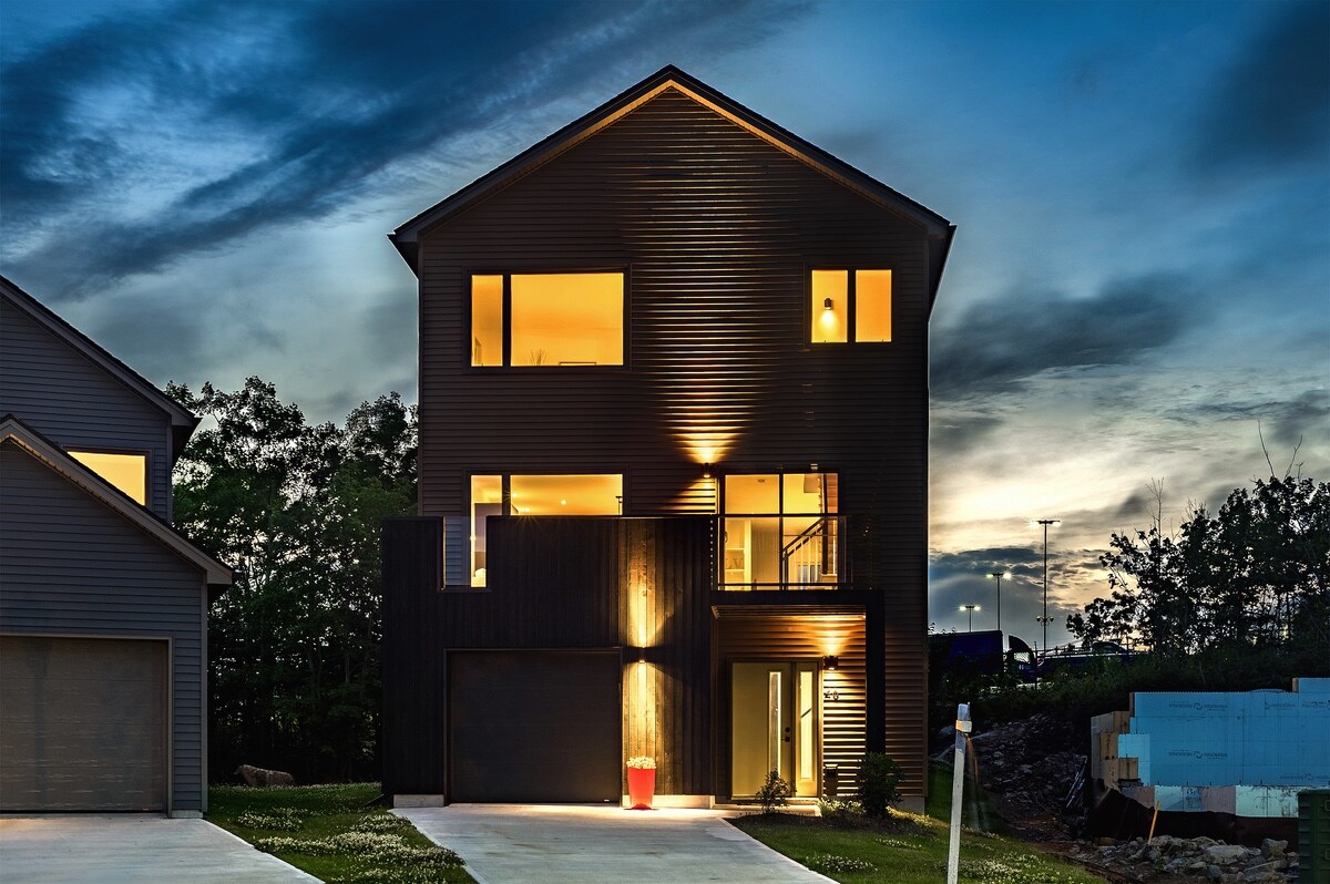 Long Lake Village building image