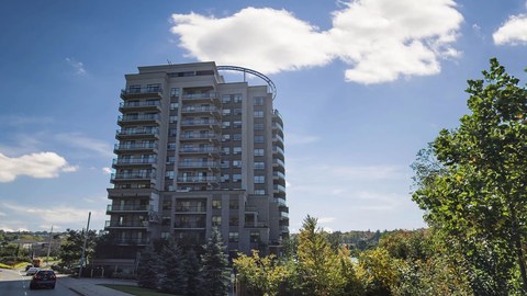 Waterscape on the Grand condominium exterior