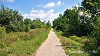 Kissing Bridge Trailway