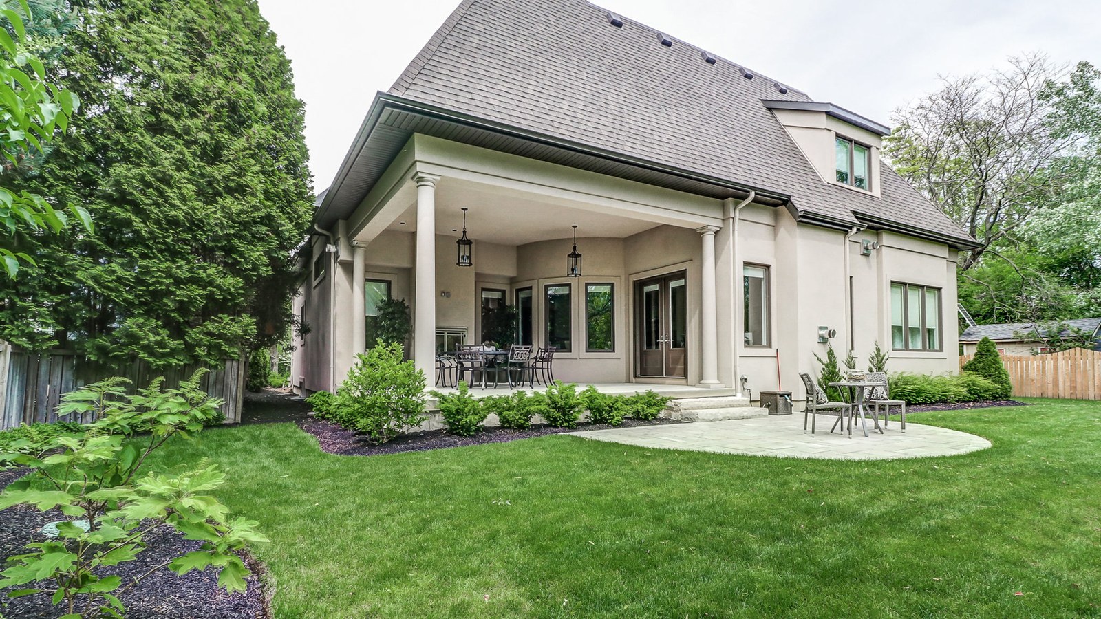 Terravita model home exterior in Niagara Falls