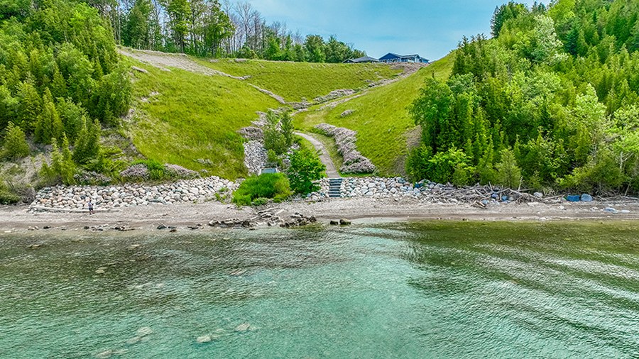 The Bluffs at Huron home and community detail
