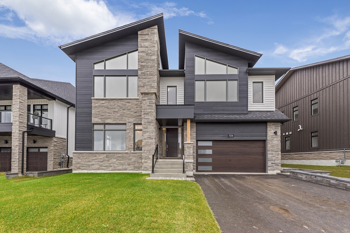 The Summit detached home exterior
