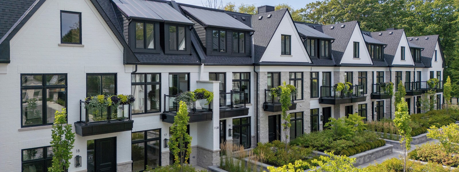 New homes at The Lake House (QC) development by Queenscorp in Mississauga, Ontario