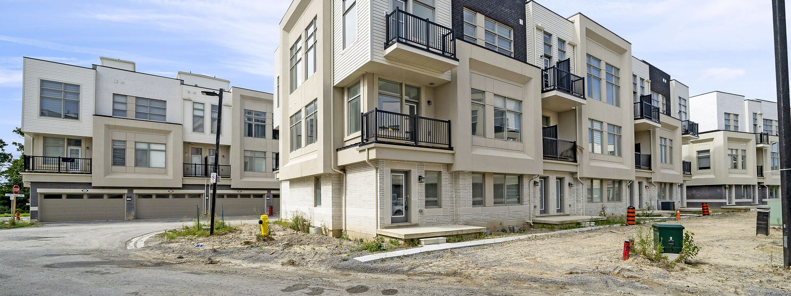 New homes at Markham Inventory Homes development by Saberwood Homes in Markham, Ontario