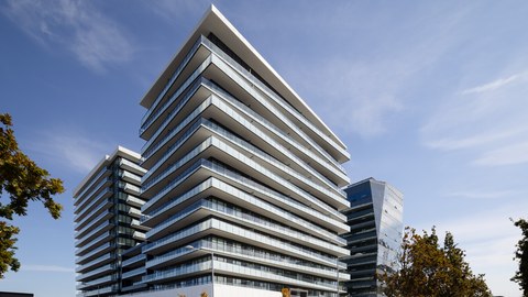 Official Townline Luxe Lansdowne image.