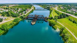 Welland Canal near WaterCrest at Hunters Pointe