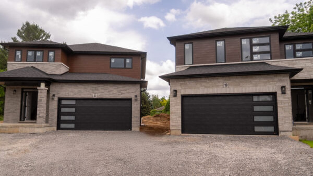 New homes at Stoneridge development by Winzen in Hamilton, Ontario